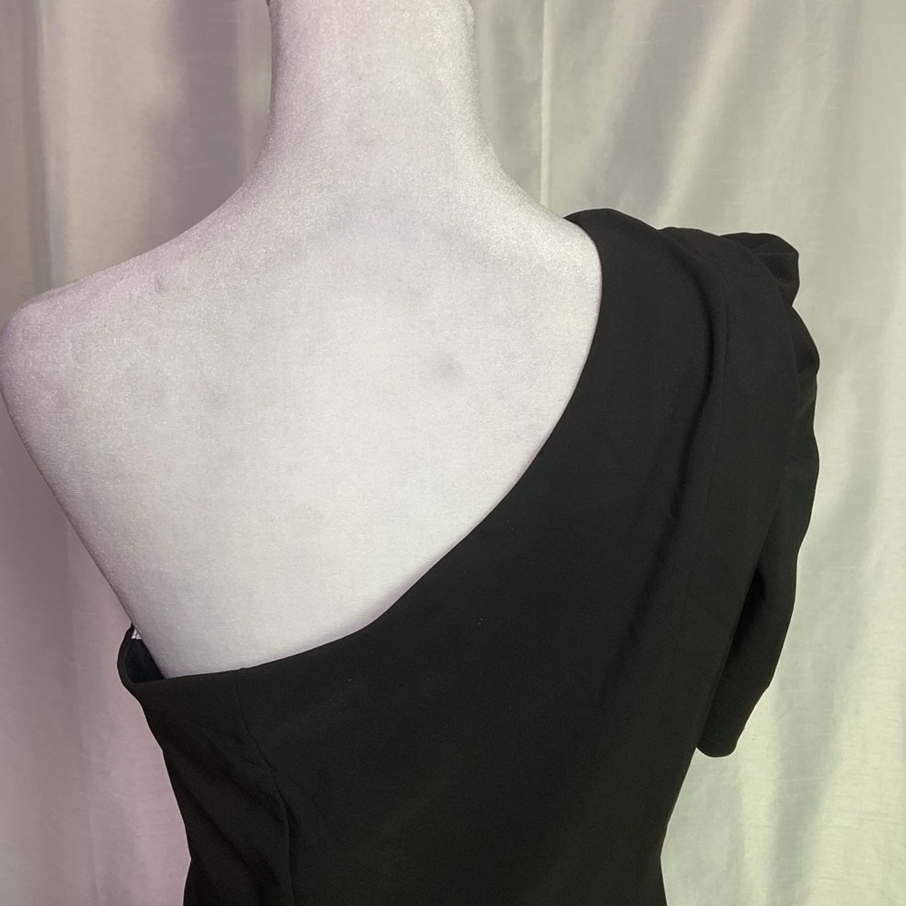 Lulu’s Dress - Picture 8 of 12